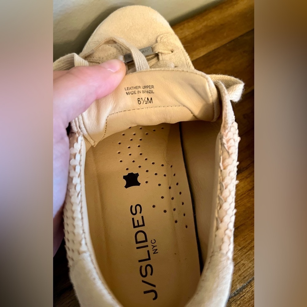 J Slides | Sand & White Lacee Leather Sneaker - Women’s 6.5 - Picture 9 of 10